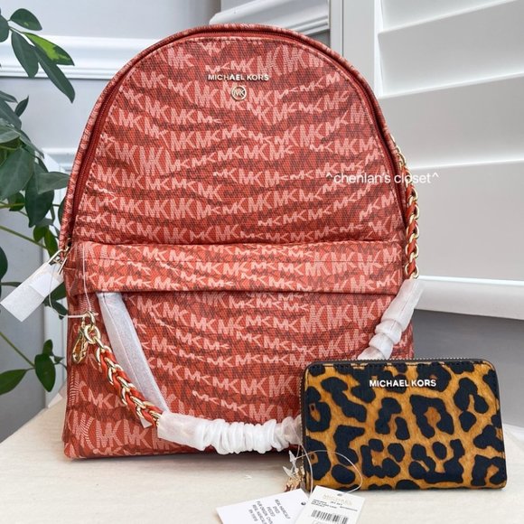 🔥NeW! Michael Kors Animal Print Backpack &amp; Card Case - Picture 1 of 16